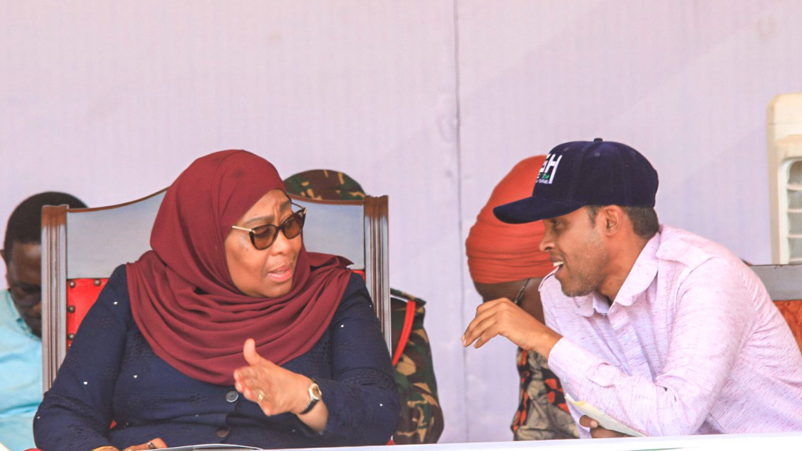 Hussein bashe with madam President Samia Suluhu Hassan